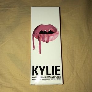 Kylie Cosmetics Smile Lip Kit